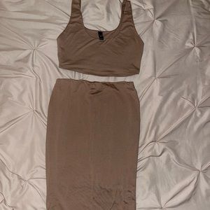 Windsor medium tan skirt set